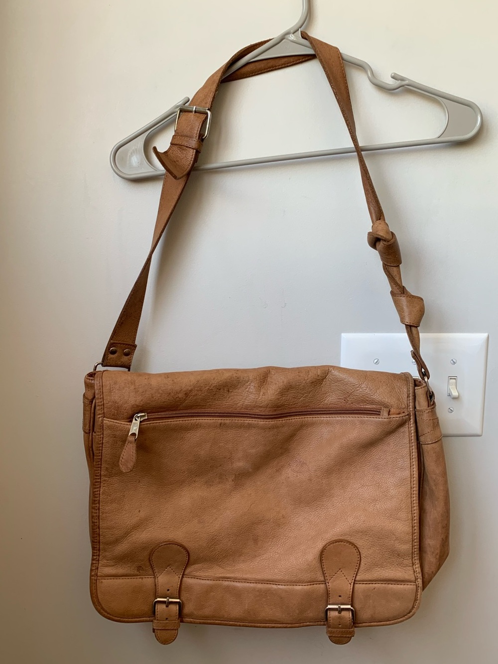 BOULDER RIDGE Glove Tanned Cowhide Leather Gold Hardware Large Messenger Bag - Picture 11 of 12
